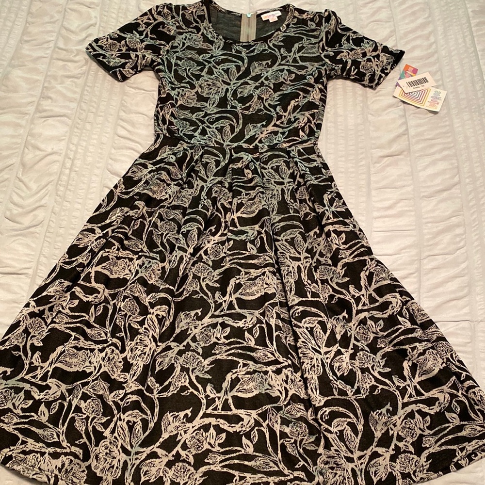 NWT Amelia Dress by LuLaRoe | Size XS